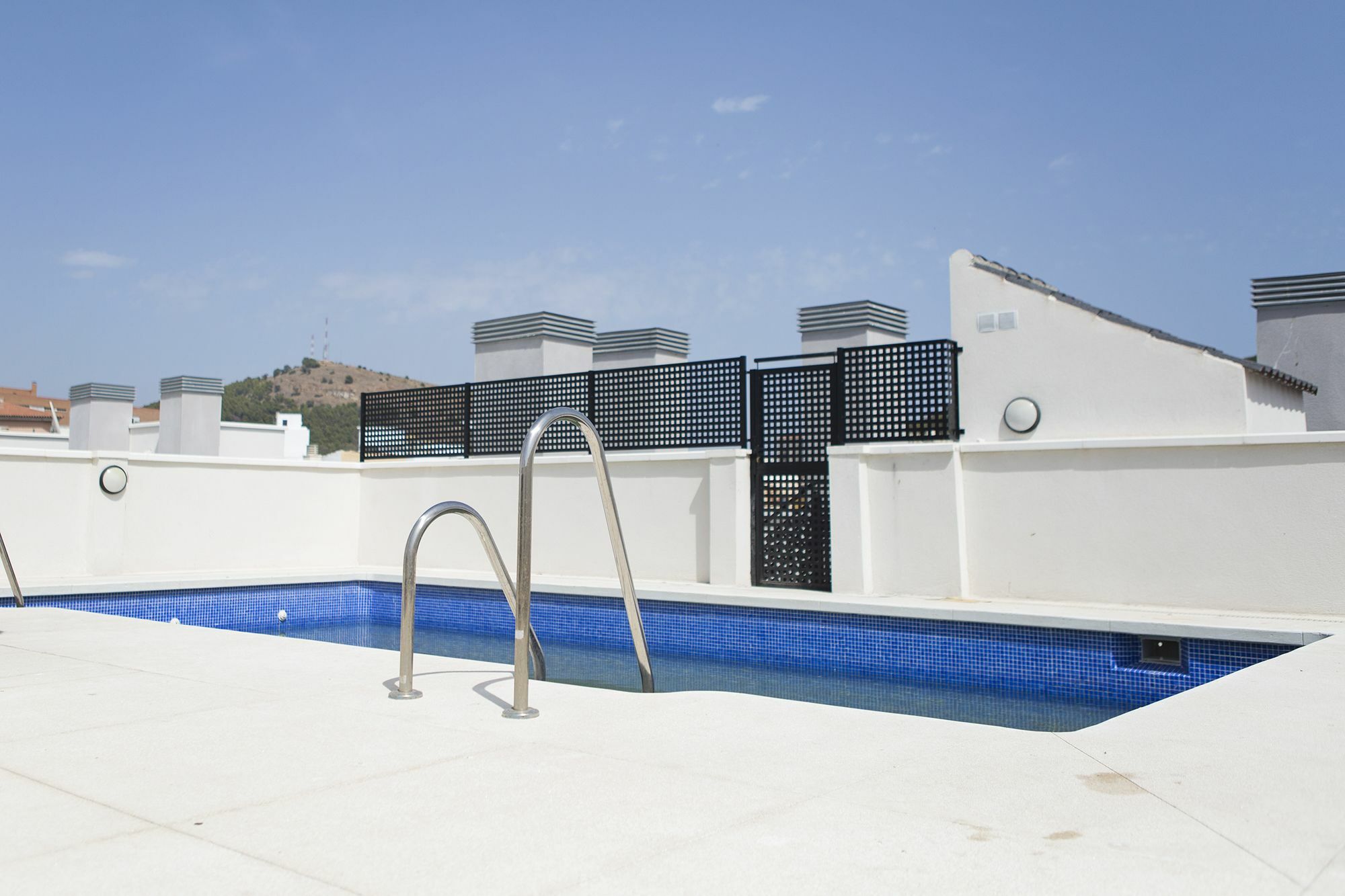 Suncity Refino Oriental Con Piscina Malaga Luaran gambar